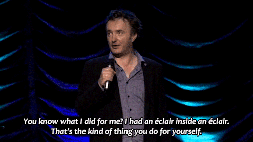 unkindness313:Dylan Moran on how CAKE is the language of love.(audio ⬆)Bonus:
