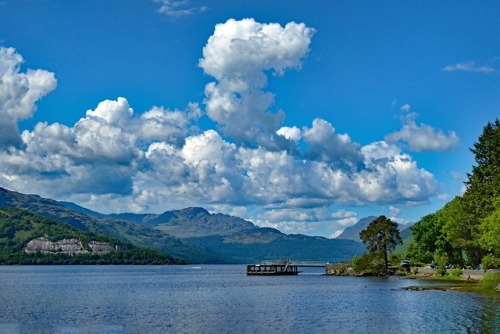 graemejmccormack:Loch Lomond at Rowardennan on a glorious summer day