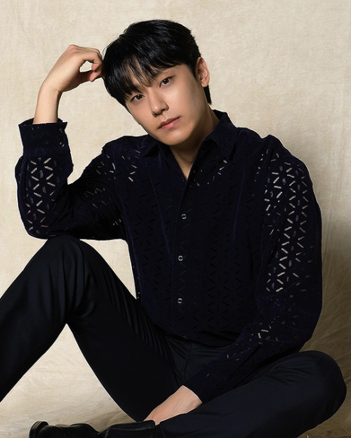 netflixdramas:LEE DO HYUNFor Cine21 (May 2022)