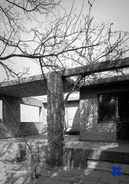 ofhouses:  229. Eladio Dieste /// Casa Dieste /// Montevideo, Uruguay /// 1963Of Houses guest curated by Cristian Valenzuela Pinto (Deseopolis / Sin Título Zine):Hidden LegacyThe house is today the property of a former UN employee, whose name translated