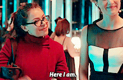 thecloneclub:  Sarah + impersonating her genetic identicals   how is she SUcH A SHITTY COSIMA WHEN THEY ARE THE SAME ACTRESStatiana maslany is a miracle