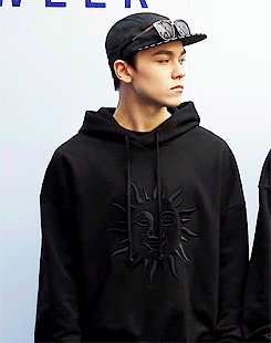 sneezes:vernon at seoul fashion week.