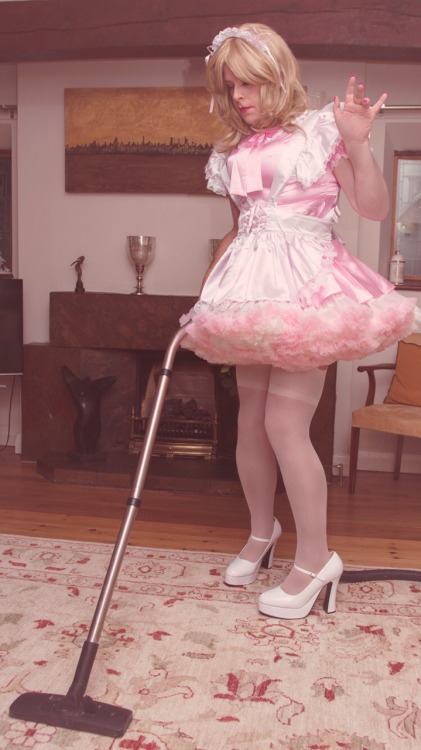 cuckoldtiffany:sissicupcake1464:i-will-own-you-sissy:chateaufemmeuk:Sissy maid cleaning, then put in