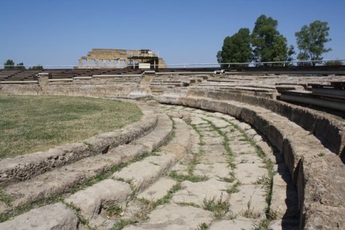 ahencyclopedia:PLACES IN THE ANCIENT WORLD: Metapontum/Metaponto (Italy) METAPONTUM, located on