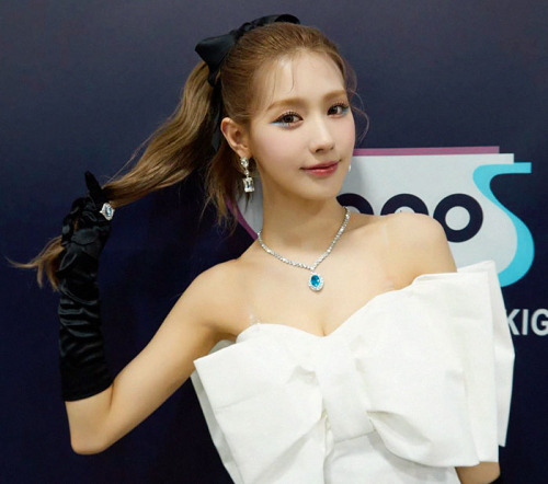 MIYEON ; 220508 ‘Drive’ @ Inkigayo CUBE Official Behind the Scenes Photos