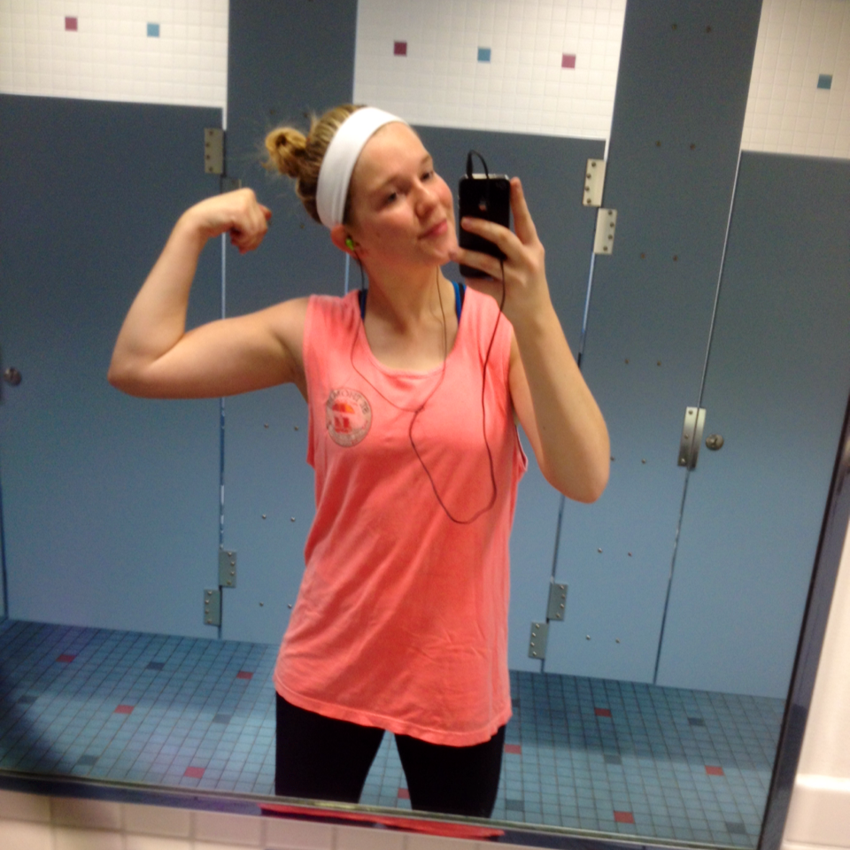 sassysquats:  Celebratory deadlift PR flexing selfies.
