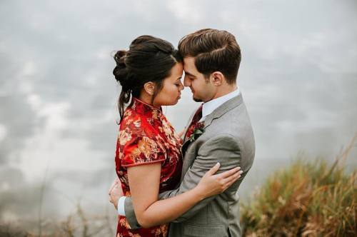 Intimate moments from this multicultural wedding shot by @marktrelaphotography . . . #outdoorwedding