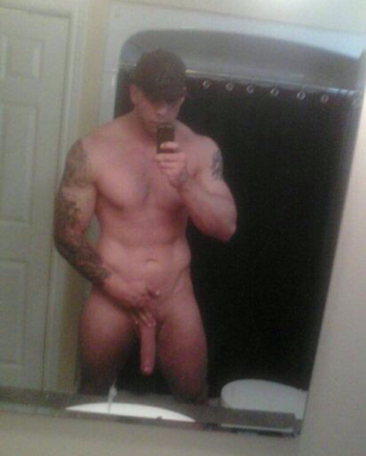 exclusivekiks:  Hot muscle guy with a big cock 💋💋💋🔥🔥💋💋🔥🔥🔥🔥🔥💋💋💋🔥🔥💋🔥🔥🔥