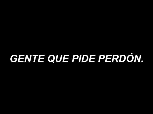 secretosenelatico:   sinfonia-literaria:  Para mi mejor amigo, Andrés. Porque se lo merece.  Para mi hermana, mejor amiga, mi todo, porque se lo merece, te extrañare Silvia 