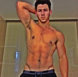 male-armpit:  Nick Jonas