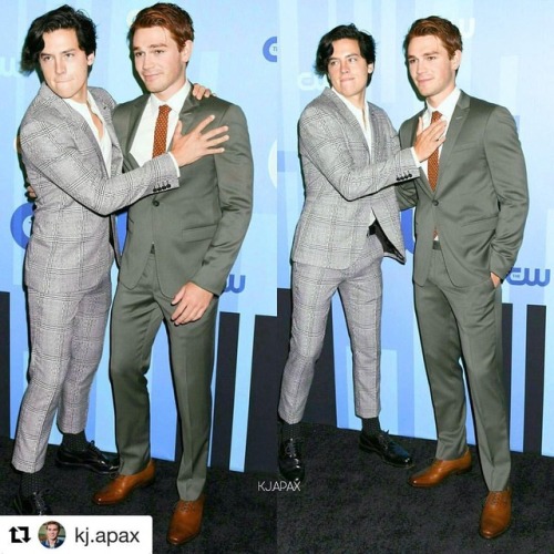 #Repost @kj.apax (@get_repost) ・・・ PERFECTION  - - - - - - | #riverdale #kjapa #archieandrews #lilir