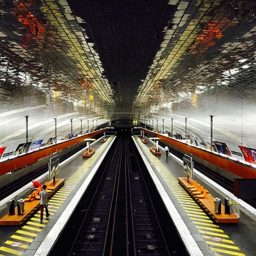 #igersparis #paris #subway_theater #ratp #picture #underground #snapshot #streetphotography #metro #