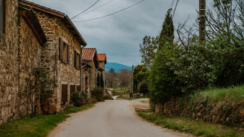 06.04.2022Went for a stupid walk for my stupid mental health. It kinda worked This is the village wh