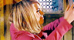 arthurdrvill:make me choose :  anonymous asked Ten/Rose or Twelve/Clara
