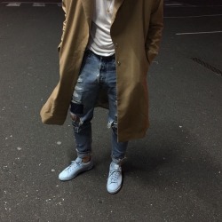 Blvck-Zoid:  Lewisapon:  My Blog Is Good.   Follow Blvck-Zoid For Fashion 10% Off