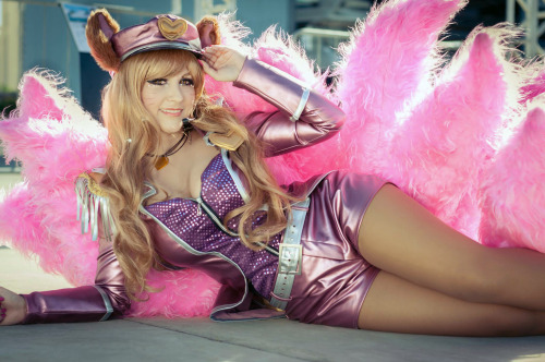 silky-legs2: Ahri Cosplay, beautiful legs, nylon, strumpfhose, sexy socks, babe, pantyhose, pantyhos