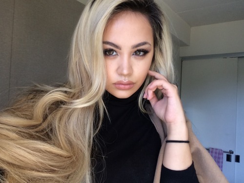 jealousmamii:  badxbiitch:  🔥✨instagram: bell_rosee✨🔥  jealousmamii.tumblr.com  👼👼