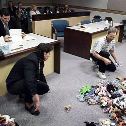 thatrealishh:digg:A divorcing couple divides their beanie baby investment under the supervision of a judge. [Reuters, 1999]wow this is important