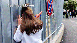 concretar: Passion for Cristiano in Turin! | May 4th, 2015A very lucky fan sneaks past the barrier for a chance to meet Cristiano in Turin and breaks down in tears afterwards. (Translation Assistance: capo-spartivento​ & raraatakelihai, thanks!) 