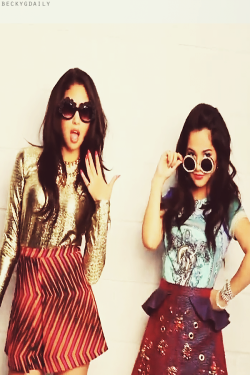 beckygdaily:  4 NEW BECKY G PHONE BACKGROUNDSvisit beckygdaily for more :)