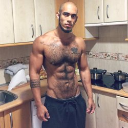 Cuddlyuk-Gay:    I Generally Reblog Pics Of Guys With Varying Degrees Of Hair, If