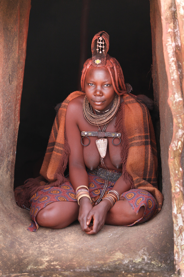 Himba woman, by Matilde Simas.