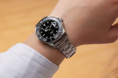 Instagram Repost
davosa_watches
⌚ DAVOSA Ternos Medium Dive Watch,  Ref. 166.195.50 [ #davosa #monsoonalgear #divewatch #watch #toolwatch ]