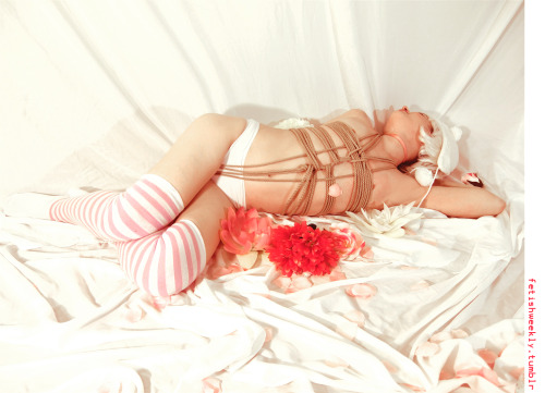 fetishweekly:  This week’s set: sweet spring 