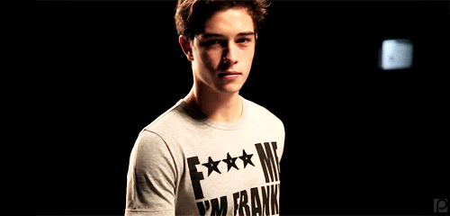 Cleo Gif Hunts Francisco Lachowski Gifs