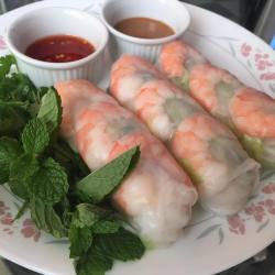 savedale:  Spring rolls for dinner. If you’re Asian, you eat like…6 spring rolls and call it dinner instead of an appetizer LOL. #kidsrequest #springrolls