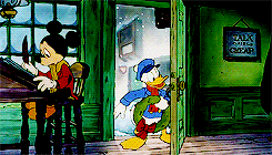 xmas-present:    Countdown To Christmas || 18 Days until Christmas↳ Mickey Mouse