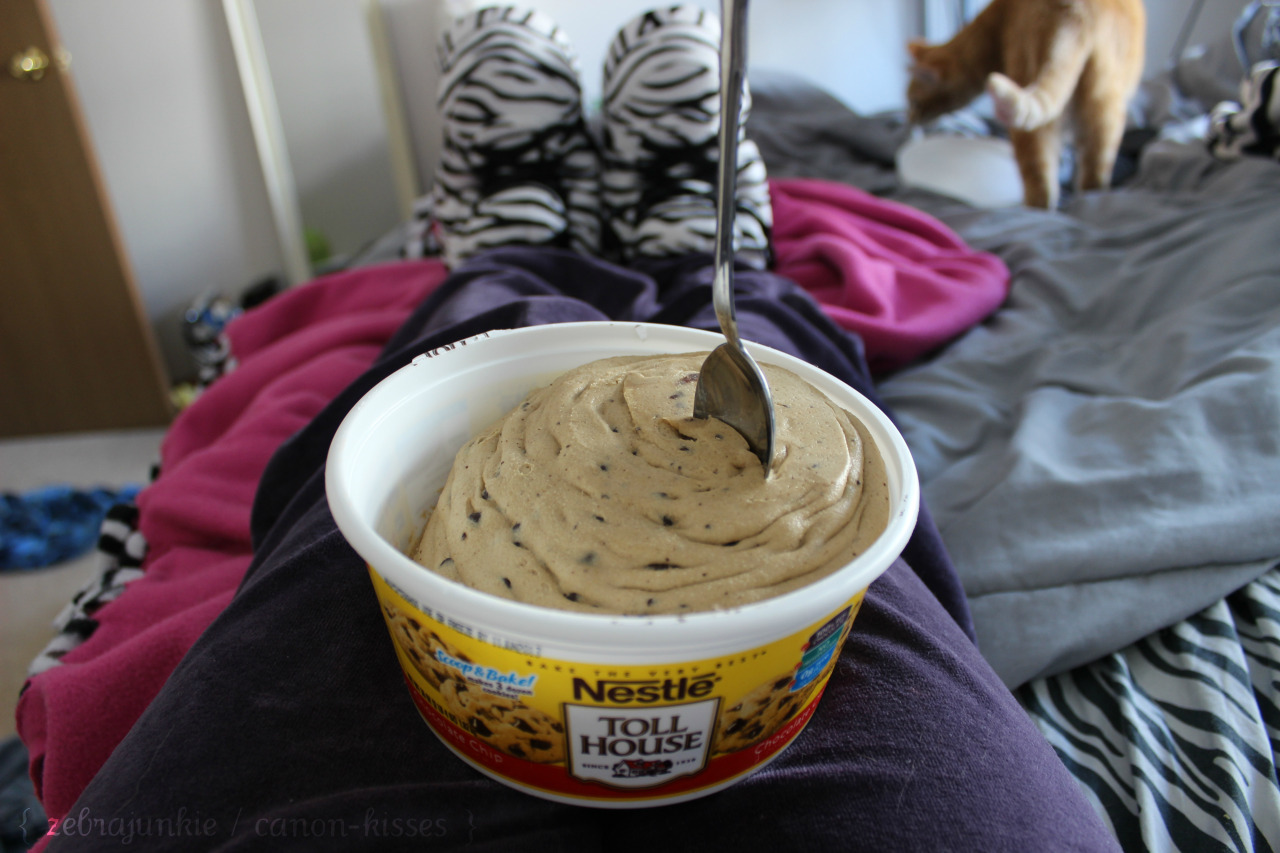 canon-kisses:this is how i eat my feelings when everyone i know is day drinking at