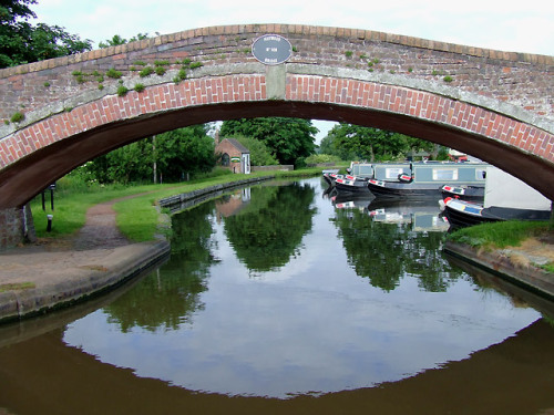 Bridge No.109, Staffordshire and Worcestershire Canal, Great Haywood