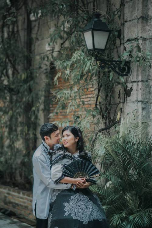 Check out this beautiful pre-wedding photoshoot with a precolonial & colonial theme. Inspired by