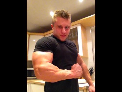 fagsneedalphas:  He could crush your head like a ripe melon with those biceps. 