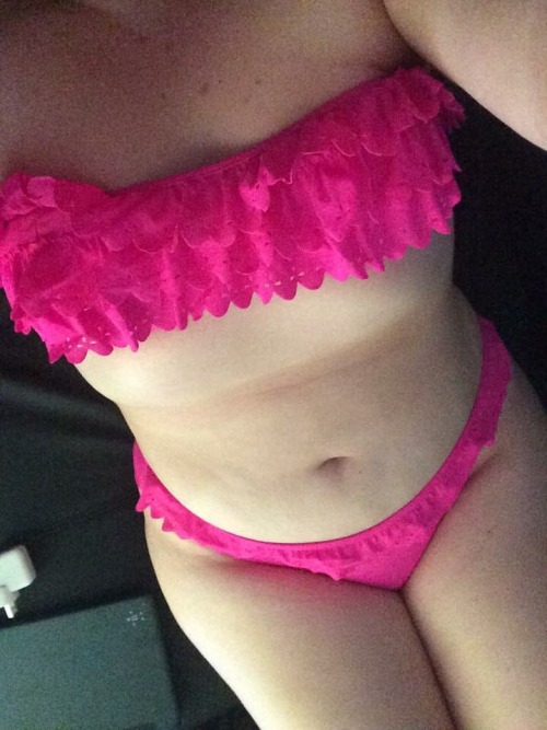 loveallchubbygirls:  18 | Chubby and happy | follow me 💕 | happy to talk to anyone.