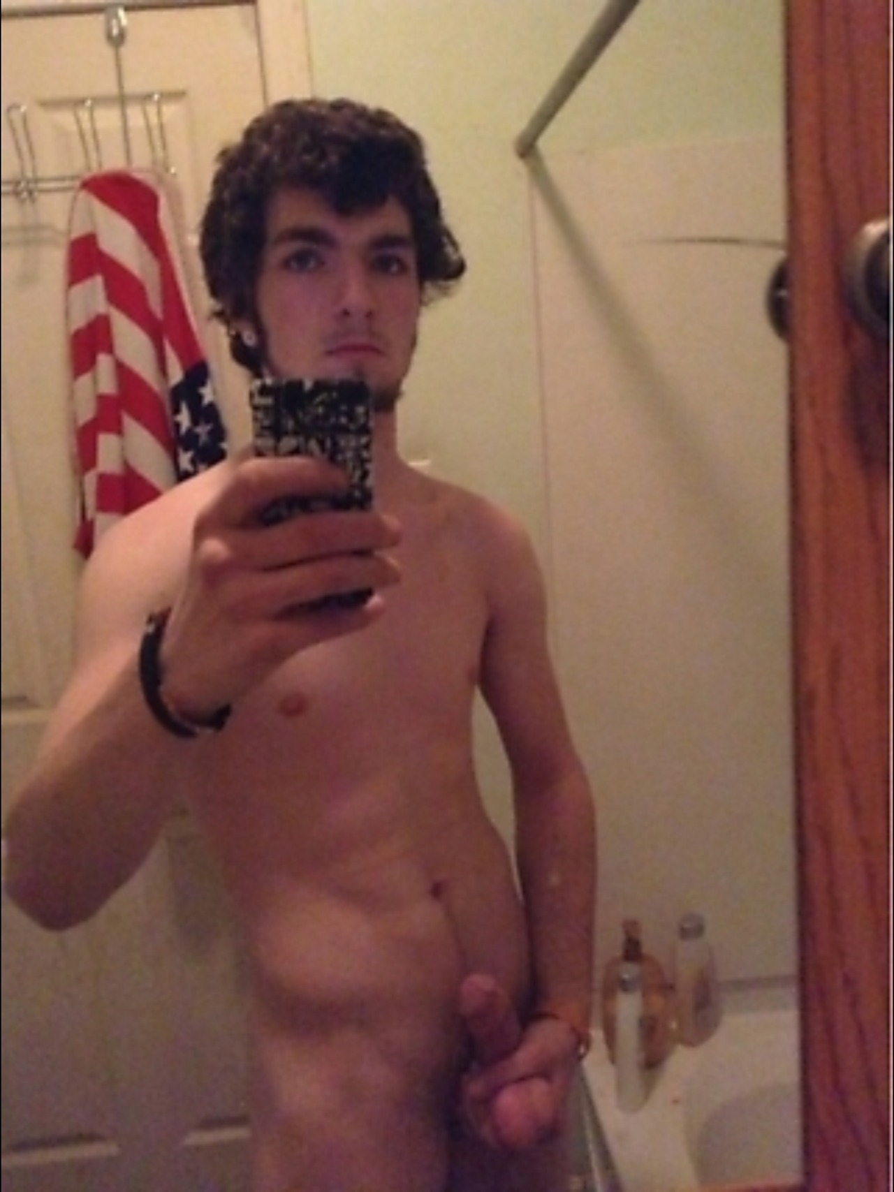 gayamateurclub:  Like amateur guys? Like to exhibit to the world?? Like to show