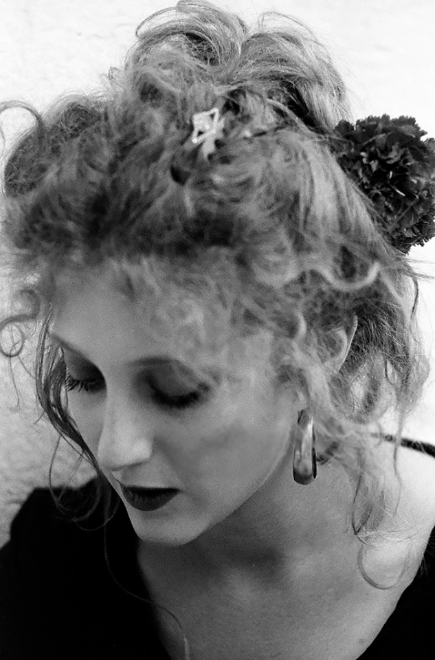 Carol Kane photographed by Robert Royal on the set of 