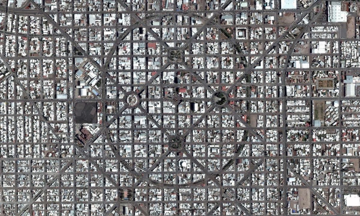 nevver:  Pattern Recognition, South of the border