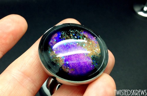 twistedskrews:  >>> JANUARY’S NEW YEAR FREE GIVEAWAY <<< ♥ Glass Galaxy Steel plug! ♥ Each galaxy end cap is handmade and no two are alike, creating a unique and one-of-a-kind plug! For more info about this plug, visit our Etsy