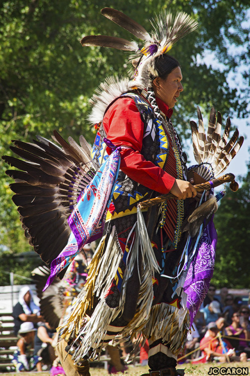 Echoes of a Proud NationPow Wow de Kahnawake, réserve des Mohawks de Kahnawá:ke située près de Montr