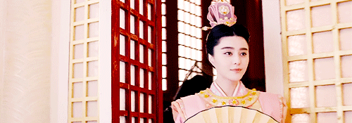 queenmaximov:Fan Bingbing as Wu Meiniang in The Empress of China (2015)Androgyny in Tang Dynasty fas