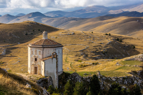 allthingseurope:Church of Santa Maria della Pieta, Abruzzo, Italy (by Maarten Takens) 