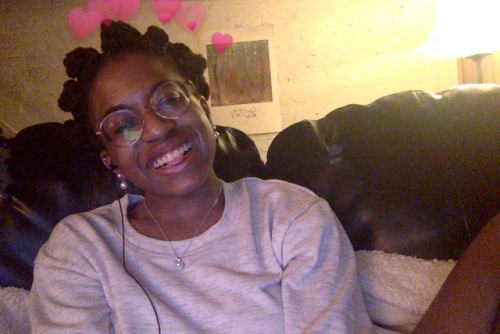 allycatanime:its still blackout right???me ft my new dr. doolittle glasses