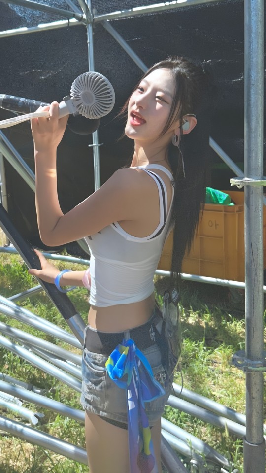 Haneul And Belle ( Kiss Of Life)