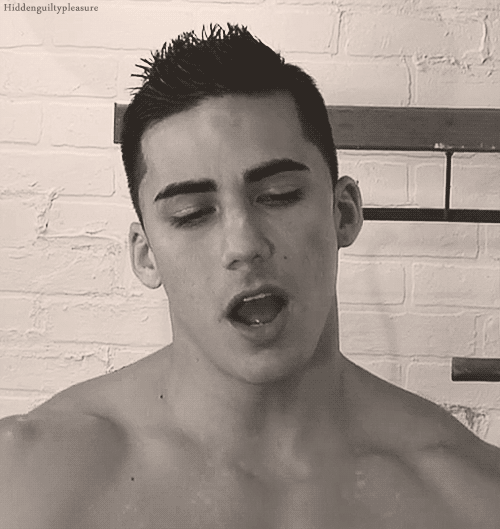 sexysebas1: TOPHER DIMAGGIO