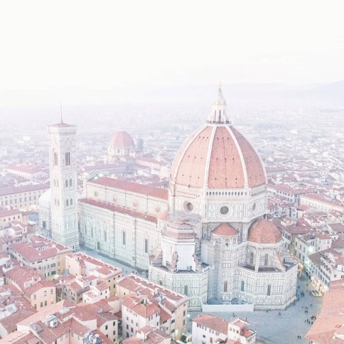 The ethereal Cattedrale di Santa Maria del Fiore, Firenze, Italia by Gabriele Colzi