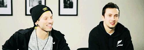 joshsfrend:twenty one pilots play blackjack (X)