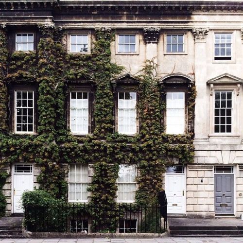 holdhard:Bath facades by sixsevensix