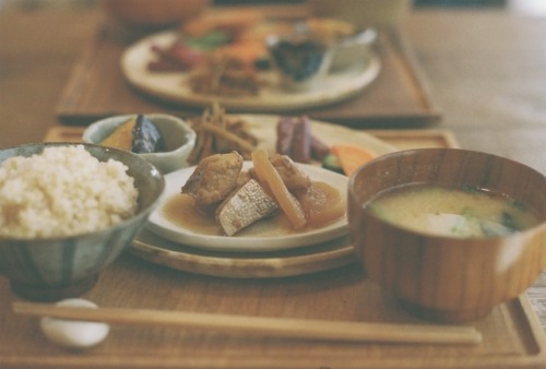 美味しい記憶 . . 最近どんどん和食が好き . ワンプレートに豆皿とか もうたまりません(๑′ᴗ‵๑) . . ⚐52 .